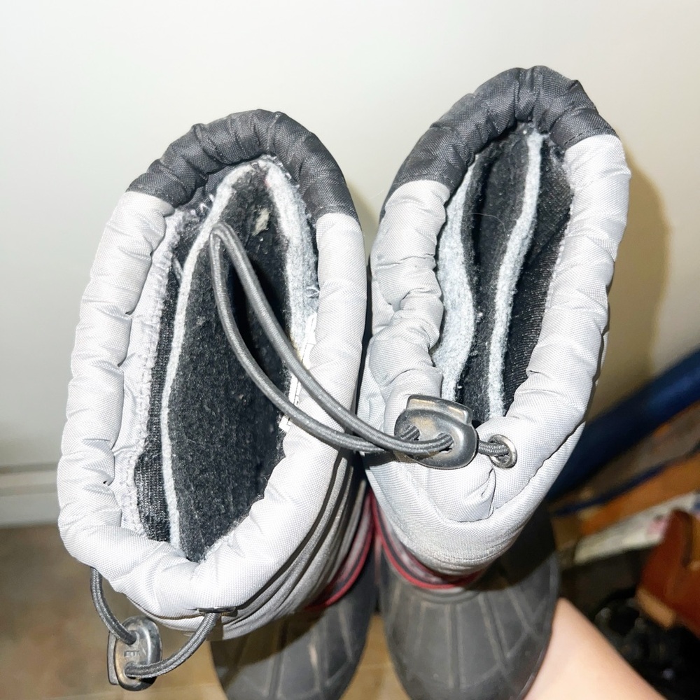 Sorel kids boys gray black and red winter boots - Picture 5 of 14